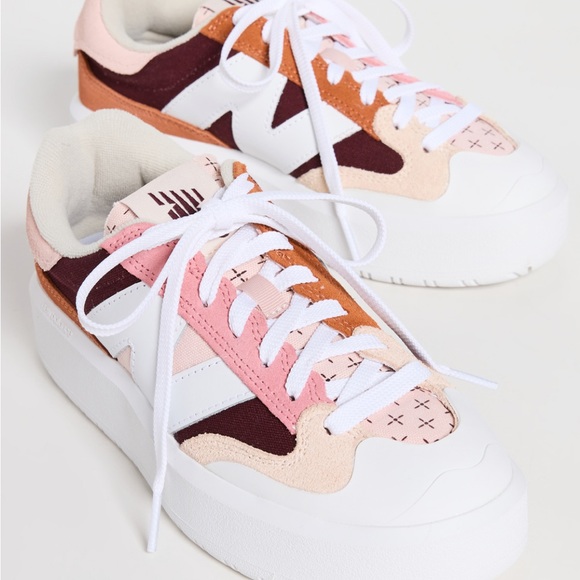 New Balance Never Worn Platform Sneakers - Picture 4 of 4